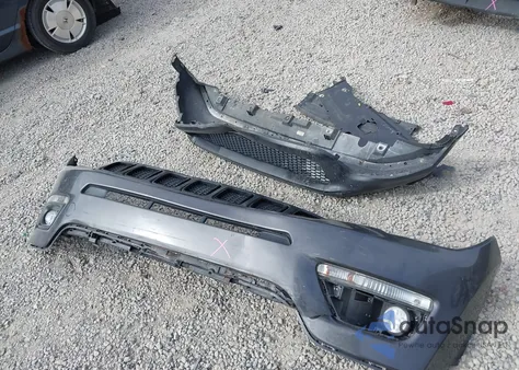 2019 Jeep Compass Altitude 4X4 z USA, uszkodzony, nr VIN 3C4NJDBB6KT723835